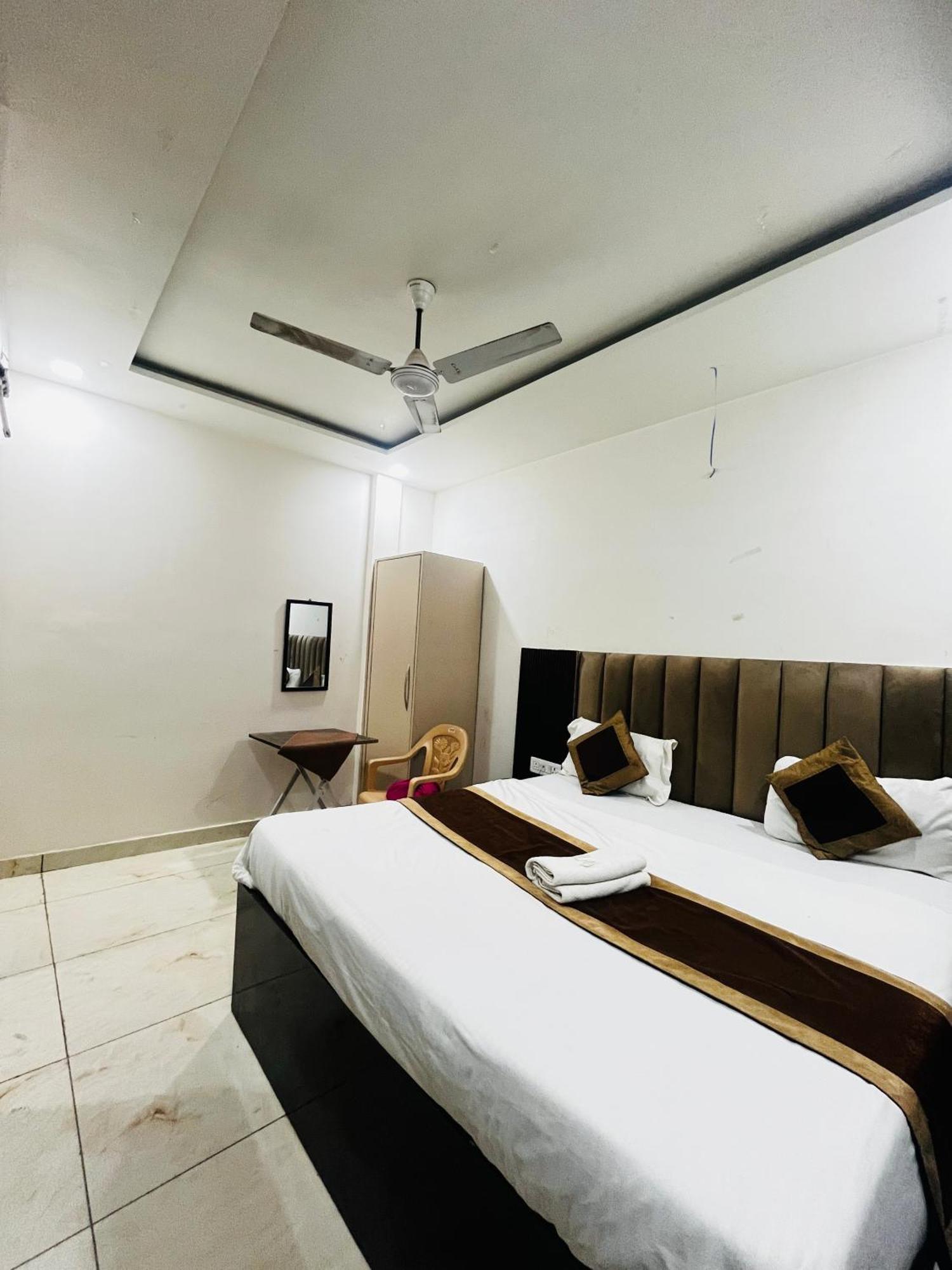 Hotel Green Apple Bareilly Exterior photo